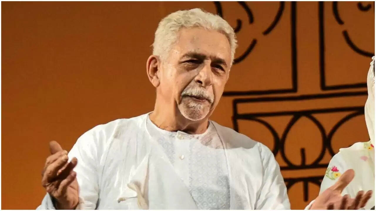 नसीरुद्दीन शाह का 75वां जन्मदिन: पिता के साथ जटिल रिश्तों की अनकही कहानियां