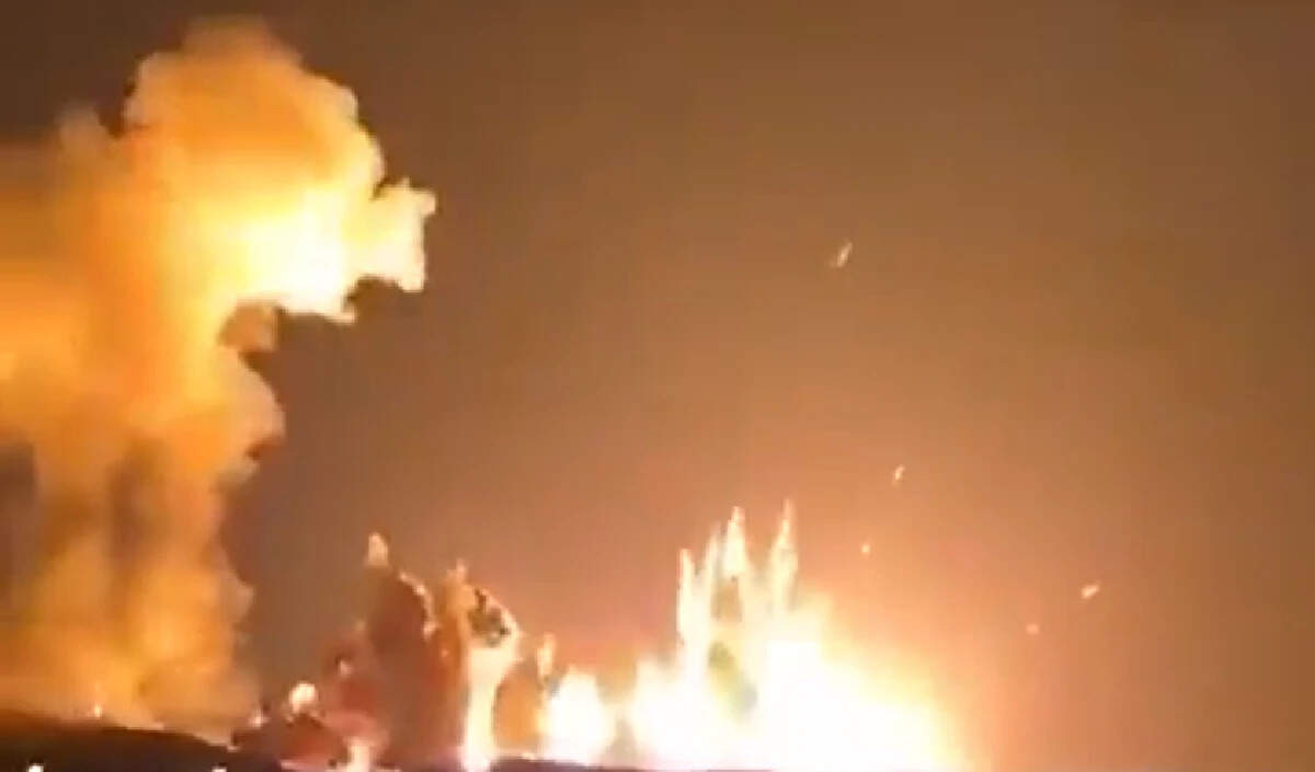 डोनाल्ड ट्रम्प ने ईरान के इस्फ़हान में विस्फोट का वीडियो साझा किया