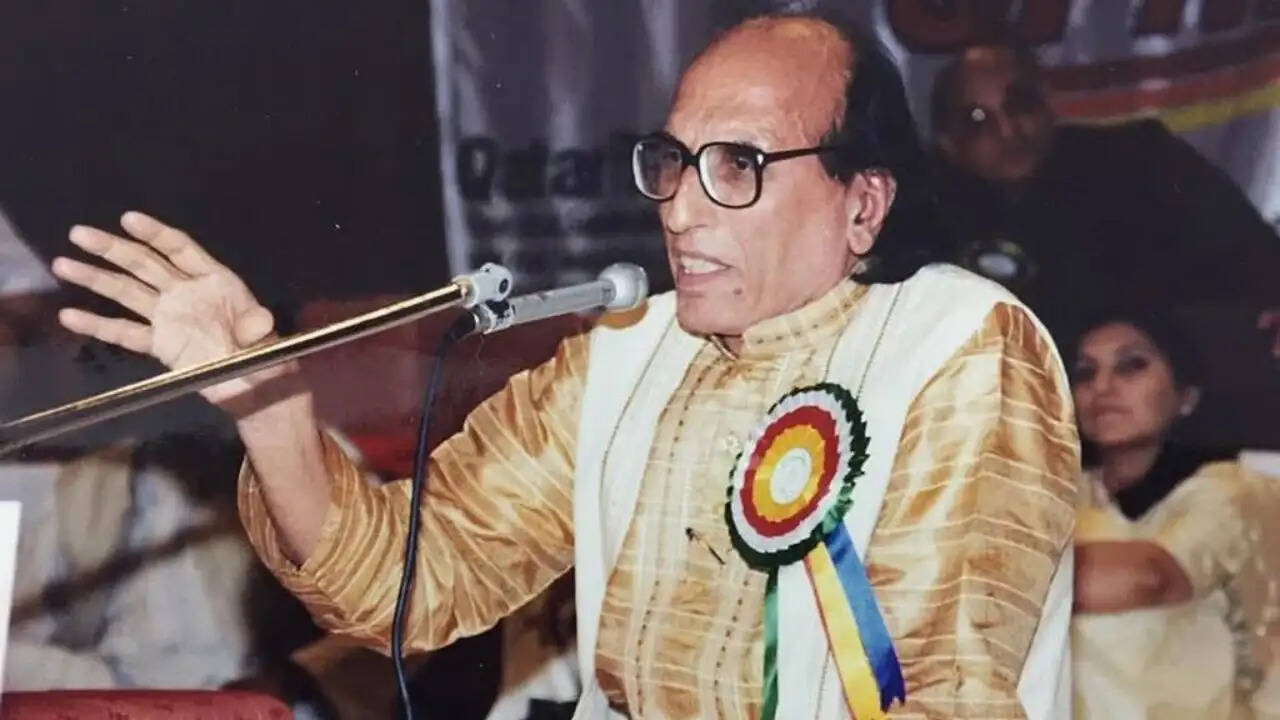 उर्दू शायरी के दिग्गज बशीर बद्र का निधन: साहित्य जगत में शोक की लहर