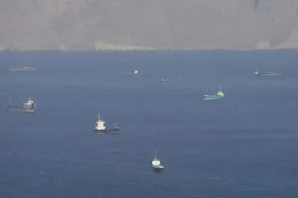 ईरान की समुद्री आक्रामकता: भारत की ओर बढ़ रहे जहाजों पर हमला