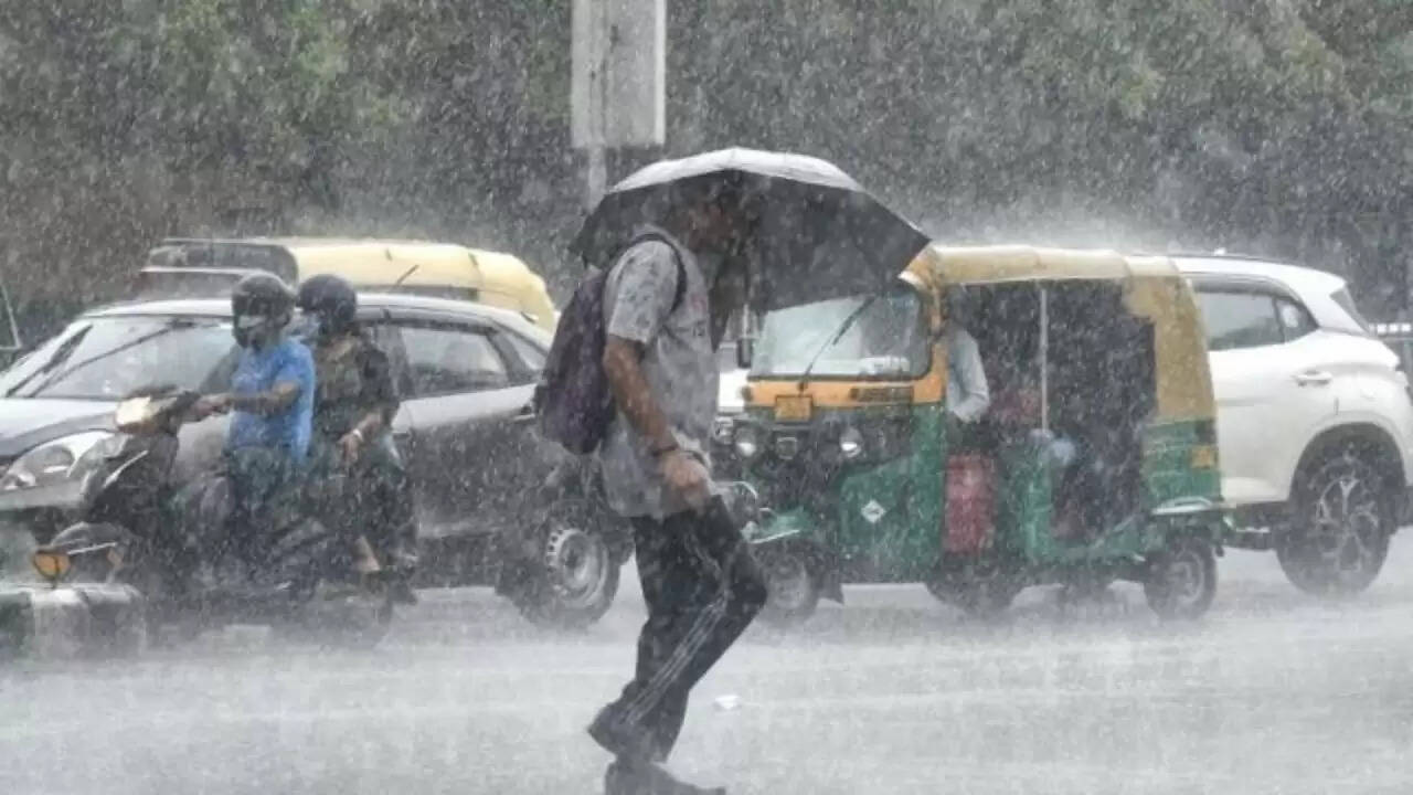 छत्तीसगढ़ में मौसम में बदलाव: बारिश और गरज की संभावना