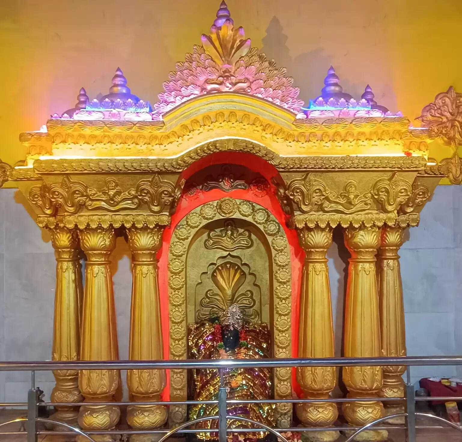 चतरा के प्रसिद्ध तीर्थस्थल लेंबोइया पहाड़ी मंदिर में उमड़ता है श्रद्धालुओं का सैलाब