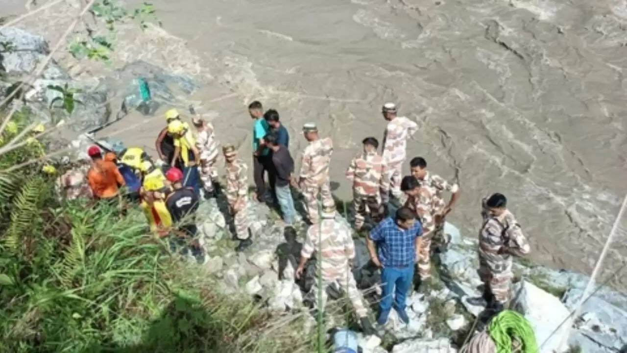 रुद्रप्रयाग बस दुर्घटना: मासूम पार्थ की दर्दनाक कहानी
