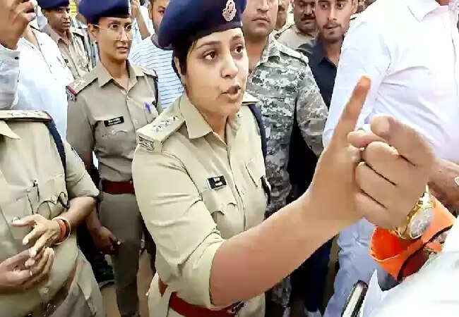 ग्वालियर में डॉ. आंबेडकर की मूर्ति को लेकर विवाद बढ़ा