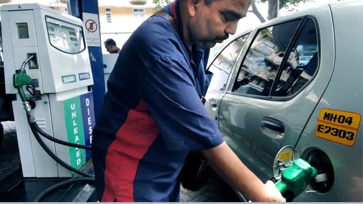 भारत में प्रीमियम पेट्रोल की कीमतों में वृद्धि, 2 रुपये से अधिक का इजाफा