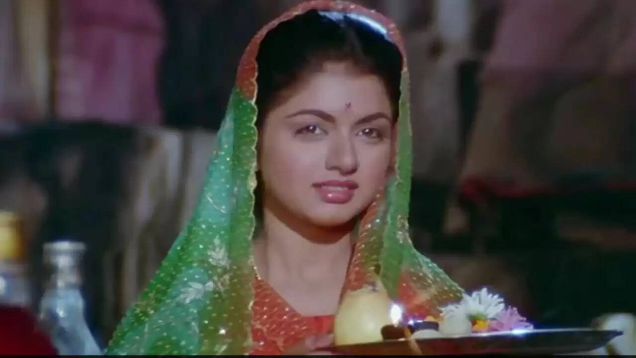 भाग्यश्री की सड़क दुर्घटना: नीलगाय से टकराने के बावजूद सुरक्षित रहीं अभिनेत्री