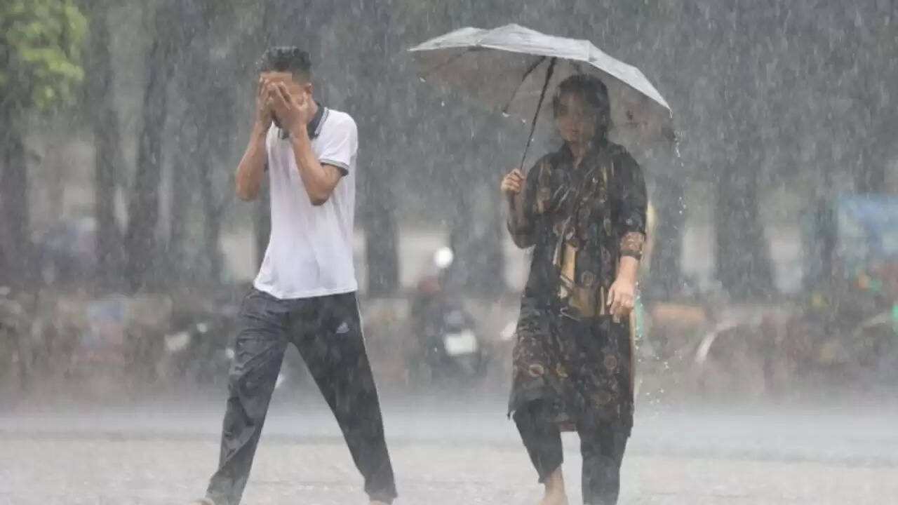 जुलाई में मानसून: भारत में बारिश की संभावना और बाढ़ का खतरा