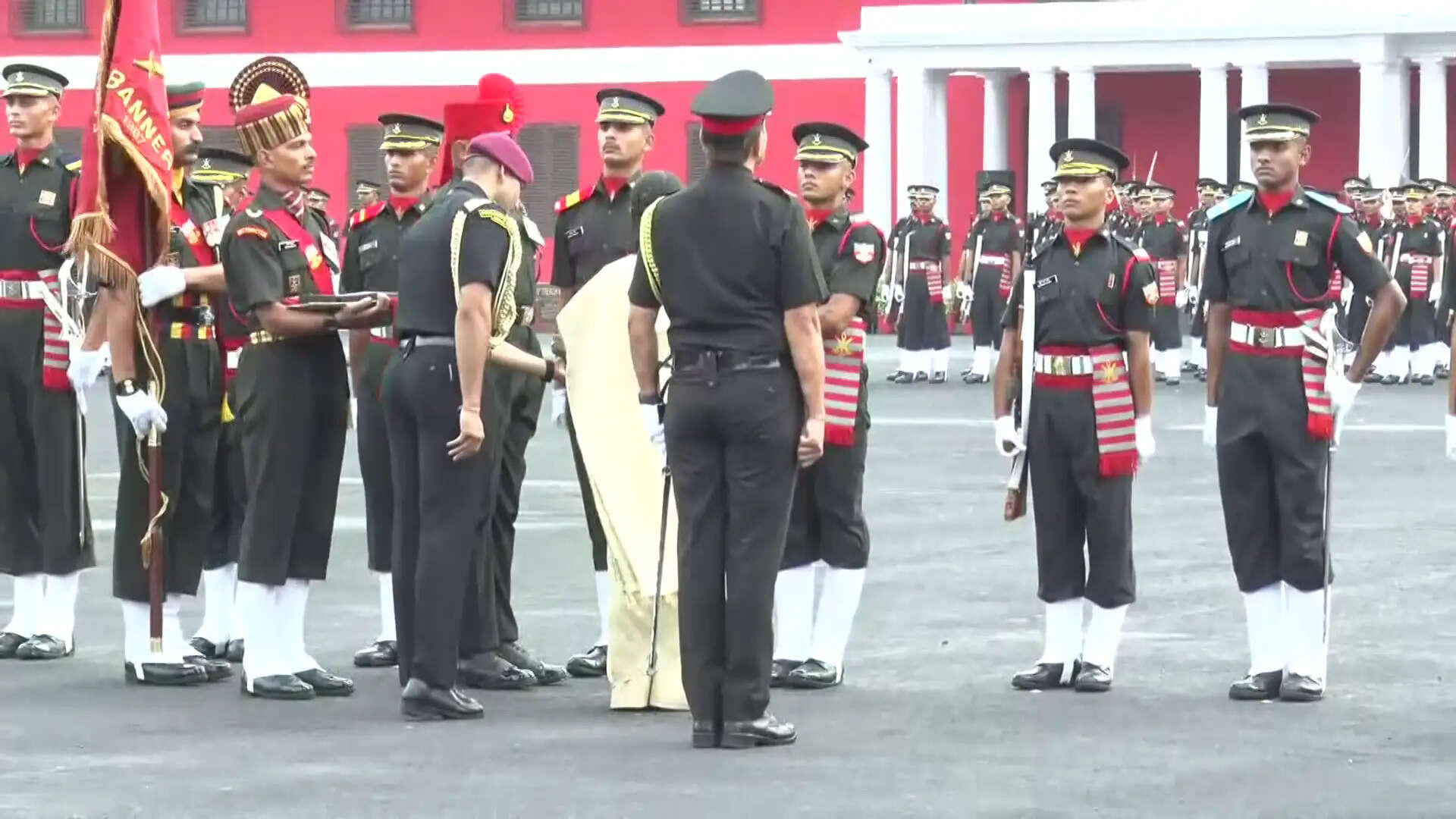 देहरादून में आईएमए की 158वीं पासिंग आउट परेड संपन्न, 481 नए सैन्य अधिकारी बने