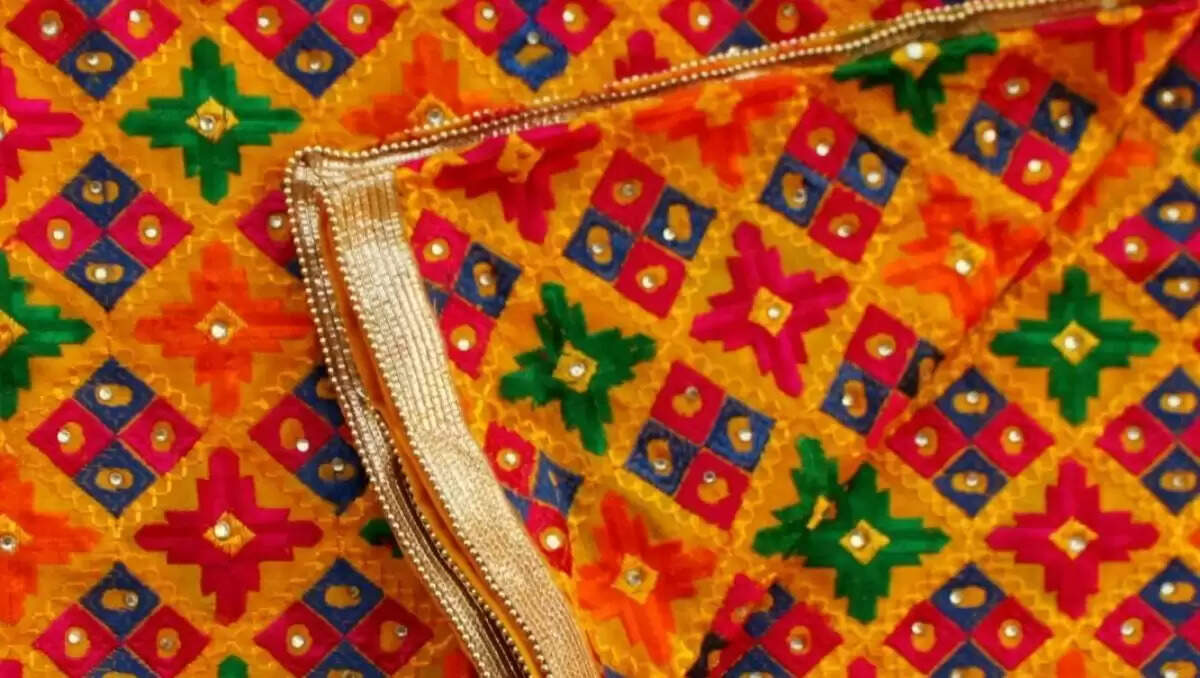 स्टाइलिश दुपट्टे डिज़ाइन: अपने एथनिक वार्डरोब को करें अपडेट