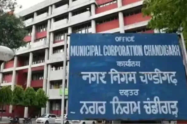 चंडीगढ़ नगर निगम में मेयर चुनाव में नया बदलाव: हाथ उठाकर मतदान की प्रक्रिया