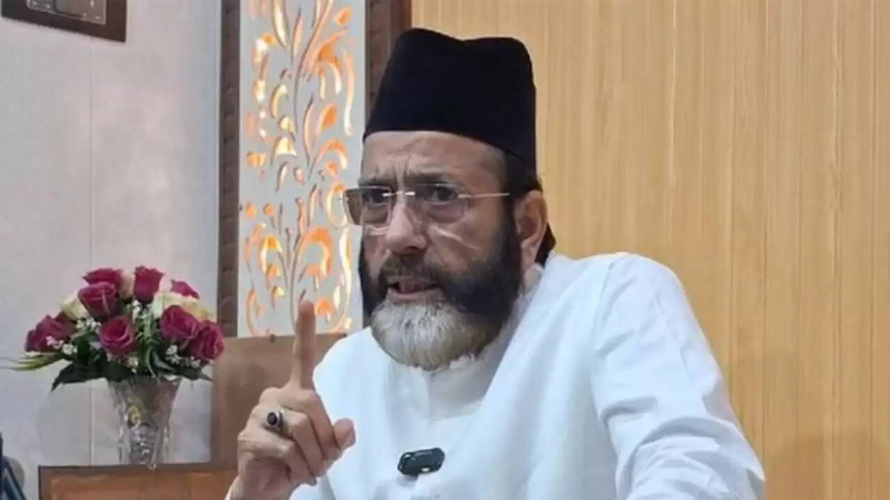 बरेली में 'आई लव मोहम्मद' विवाद: मौलवी तौकीर रजा खान की गिरफ्तारी