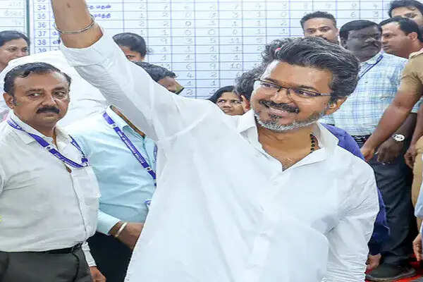 तमिलनाडु में टीवीके की नई राजनीतिक ताकत, सरकार बनाने के लिए चाहिए 10 सीटें
