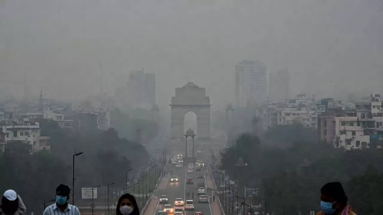 दिल्ली में प्रदूषण का संकट: एयर क्वालिटी इंडेक्स 343 पर पहुंचा