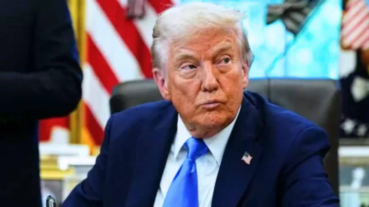 H-1B वीजा धारकों के लिए नया शुल्क: क्या है ट्रंप प्रशासन का मकसद?