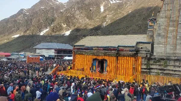 केदारनाथ धाम यात्रा में एक महीने में 200 करोड़ का कारोबार