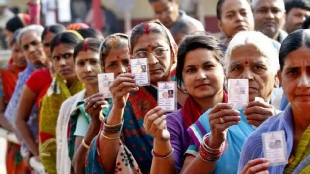 बिहार विधानसभा चुनाव 2025: मतदाता सूची के पुनरीक्षण पर उठे सवाल