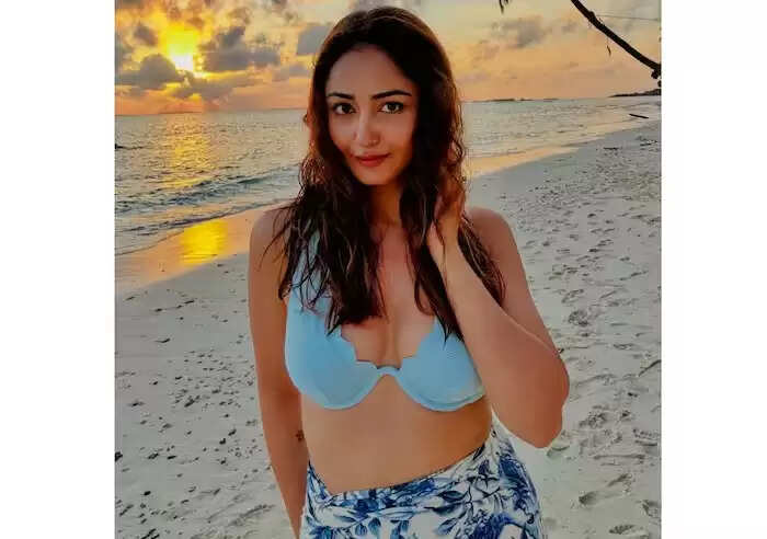 त्रिधा चौधरी का इंटीमेट सीन: कैसे एक्ट्रेस ने बदली अपनी किस्मत