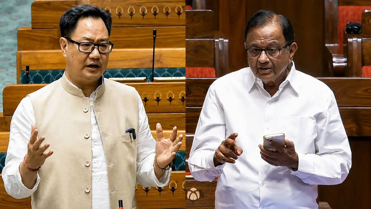 प्रधानमंत्री मोदी के दिमागी नक्सल बयान पर सियासी हलचल