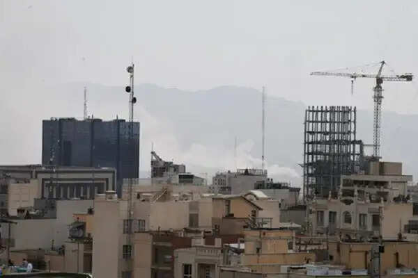 अमेरिकी नागरिकों के लिए ईरान छोड़ने की सलाह, एयरस्पेस फिर से खुला