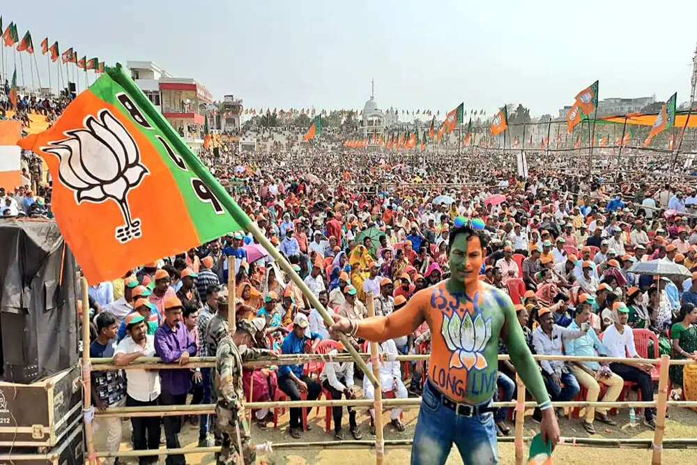 बंगाल में कमल का खिलना: एक गहरी सोच