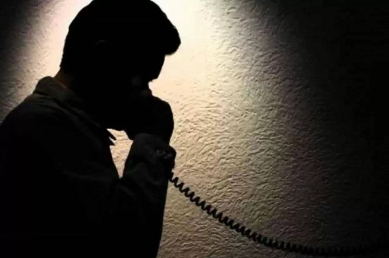 ग्रेटर नोएडा में युवक ने 309 बार डायल 112 पर की कॉल, पुलिस ने दर्ज किया मामला
