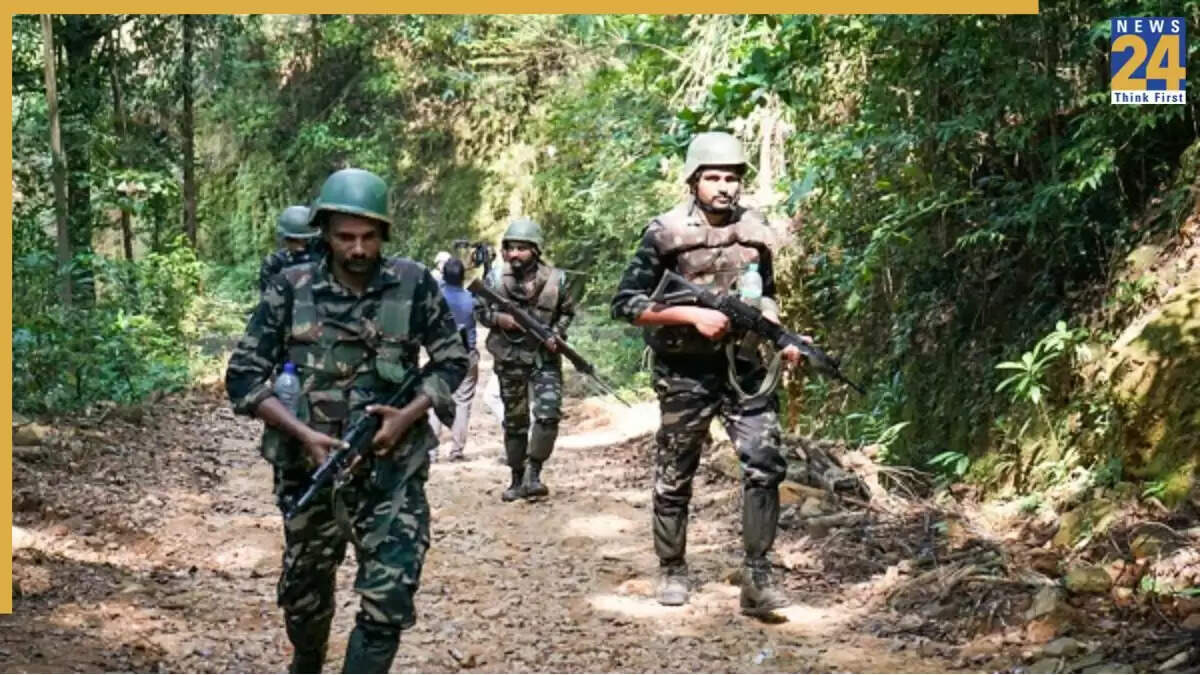 छत्तीसगढ़ पुलिस ने नक्सलियों के खिलाफ बड़ी कार्रवाई की