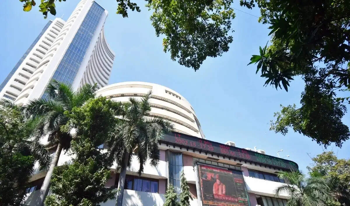 शेयर बाजार में गिरावट: निवेशकों की चिंताएं बढ़ीं