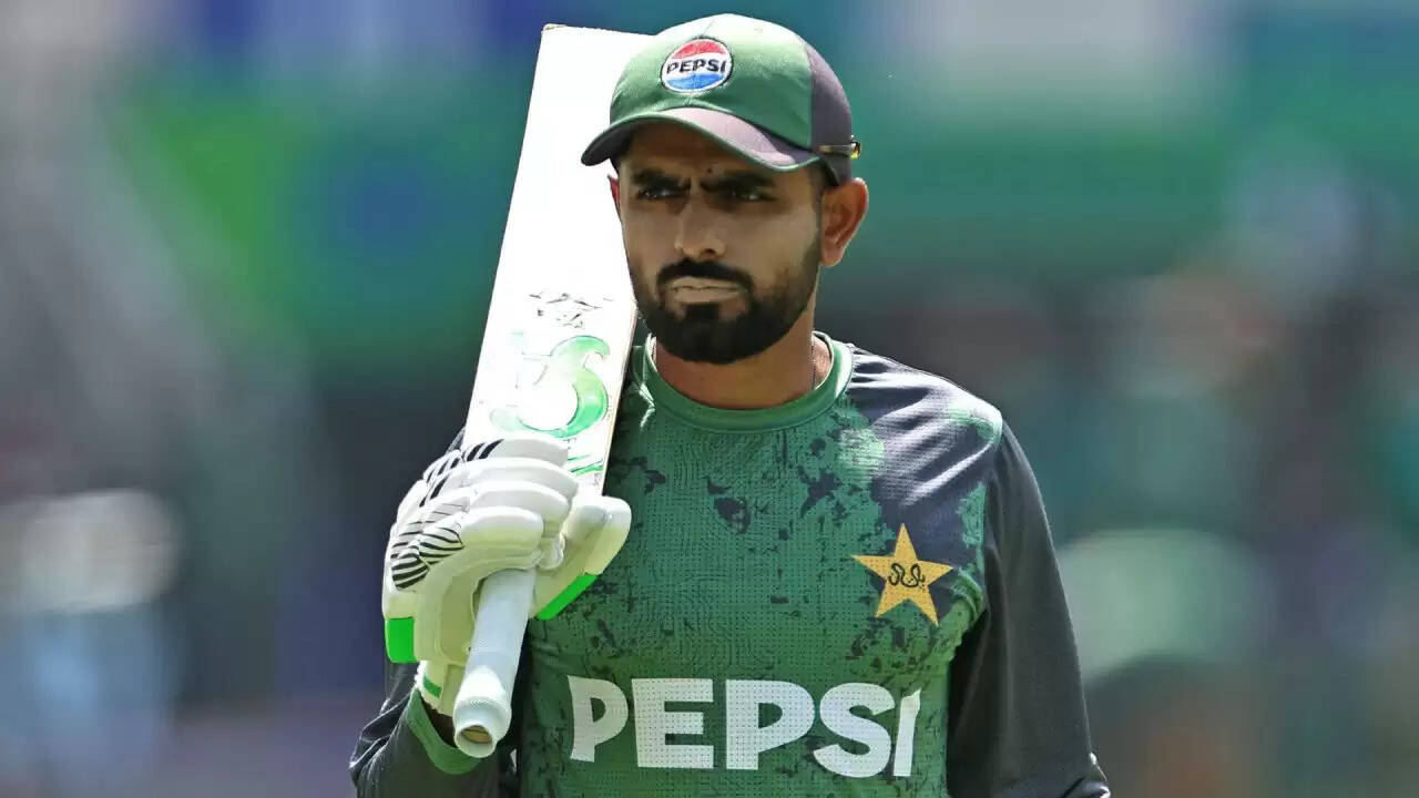 बाबर आजम ने T20I में बनाए सबसे ज्यादा अर्धशतक, विराट कोहली को छोड़ा पीछे