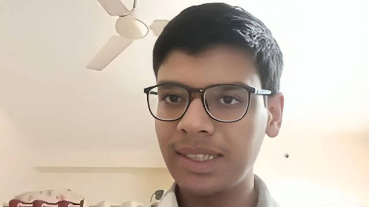 सीबीएसई के फैसले पर छात्र ने उठाए गंभीर सवाल