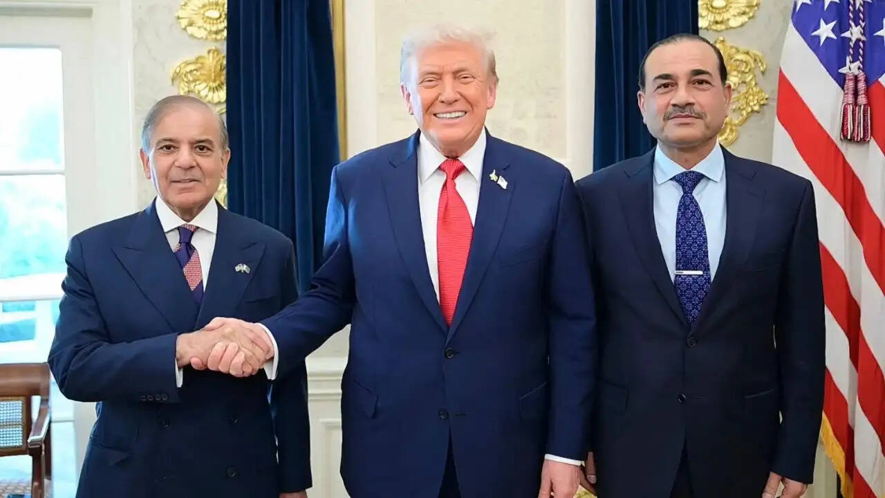 पाकिस्तान में अमेरिका और ईरान के बीच शांति वार्ता की पहल