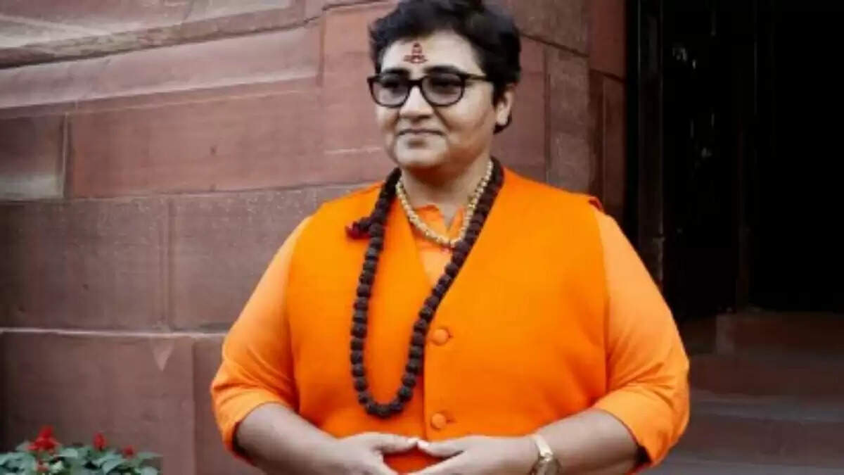 साध्वी प्रज्ञा का एटीएस पर गंभीर आरोप: मोदी और भागवत का नाम लेने का दबाव