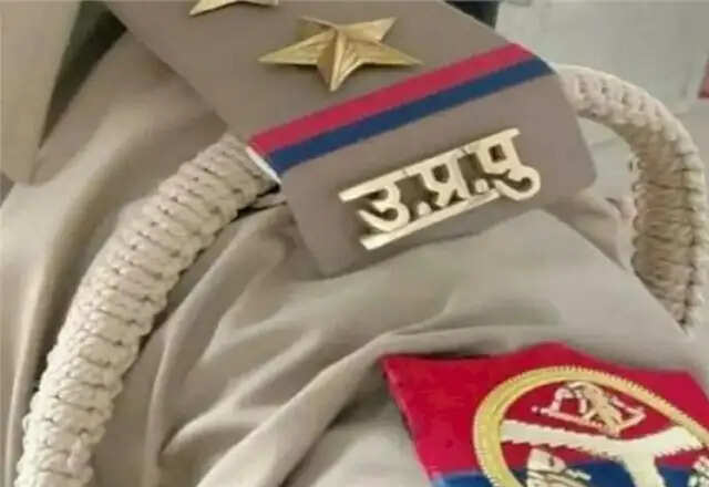 उत्तर प्रदेश पुलिस में बड़ा प्रशासनिक एक्शन: दो अधिकारियों का निलंबन