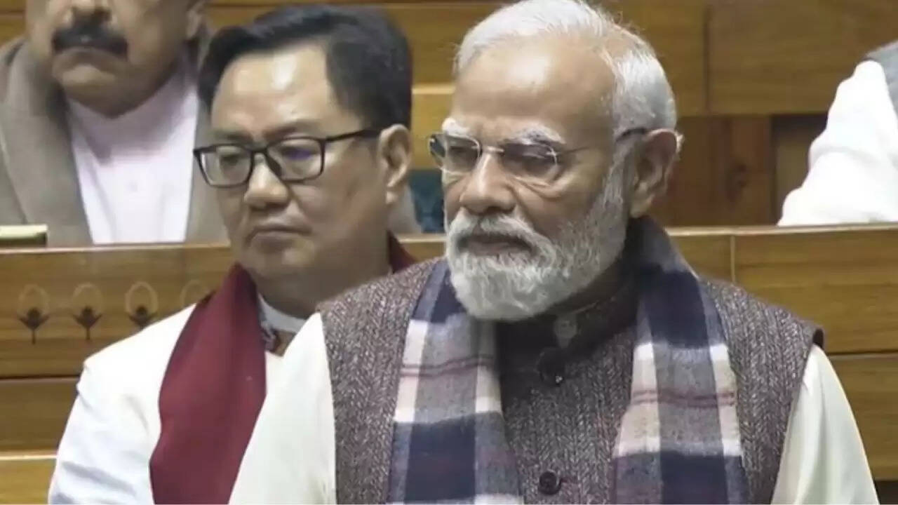 वंदे मातरम् की 150वीं वर्षगांठ: पीएम मोदी ने लोकसभा में साझा की ऐतिहासिक बातें