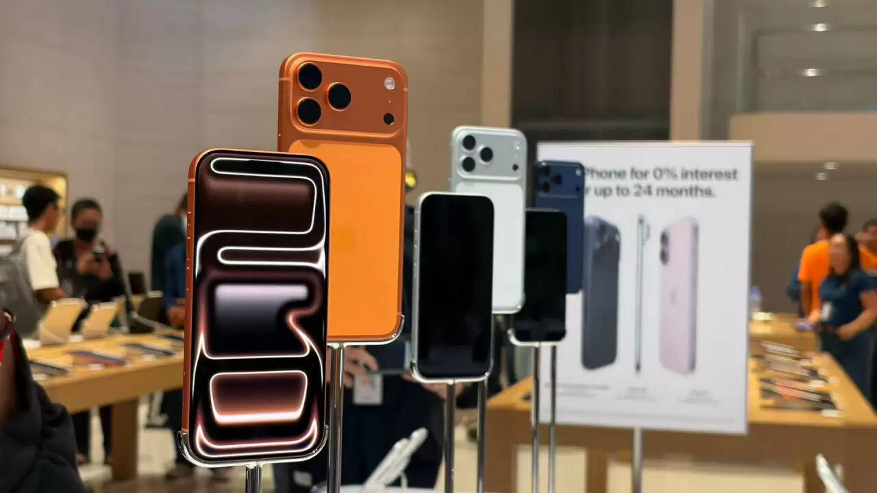 iPhone 17 सीरीज की बिक्री शुरू: जानें कीमतें और ऑफर्स