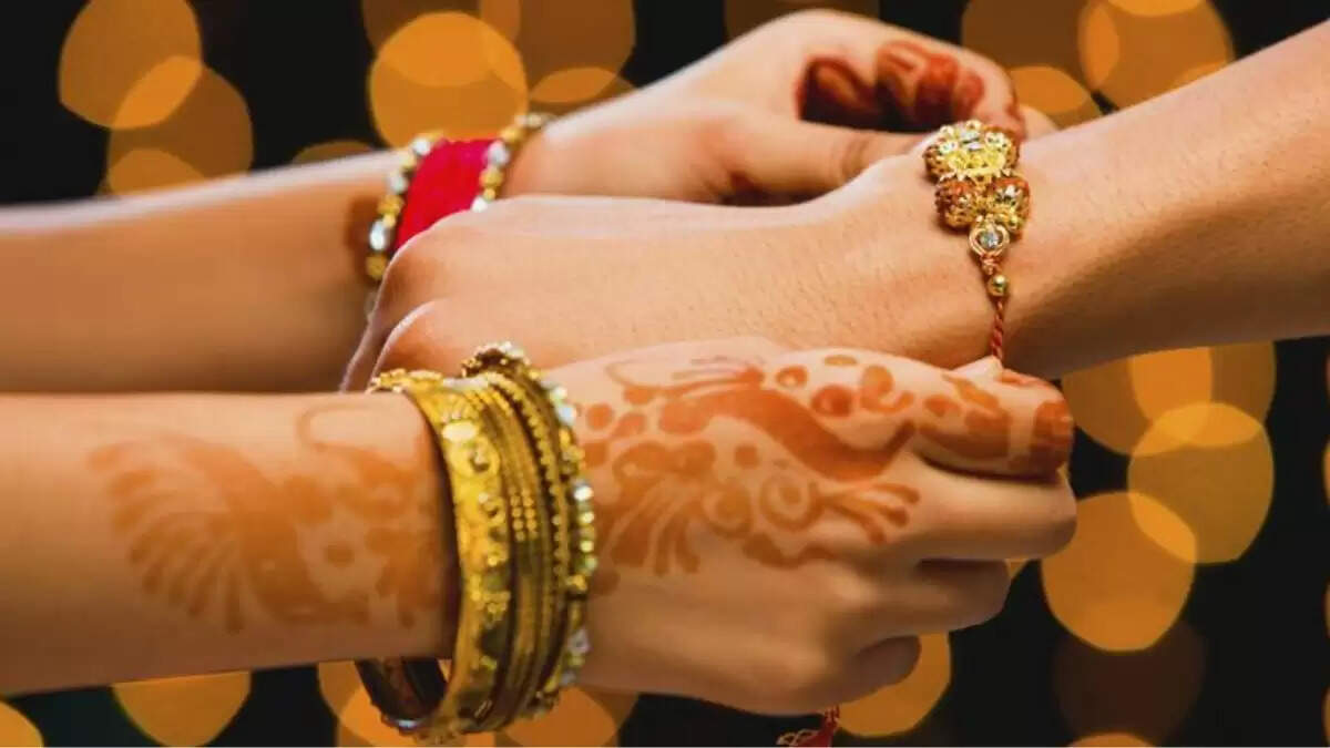रक्षा बंधन 2025: बहन के बिना भी मनाने के तरीके