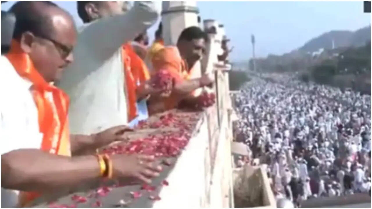 जयपुर में ईद पर हिंदू-मुस्लिम एकता का अनोखा नजारा