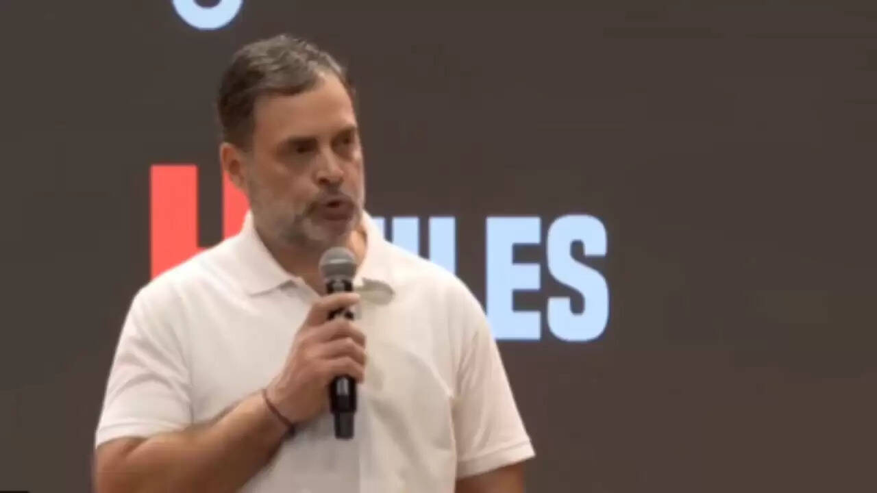 राहुल गांधी ने चुनावी धांधली के आरोपों पर प्रेस कॉन्फ्रेंस की