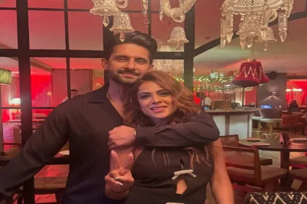 रवि दुबे का जन्मदिन: निया शर्मा ने दी खास बधाई