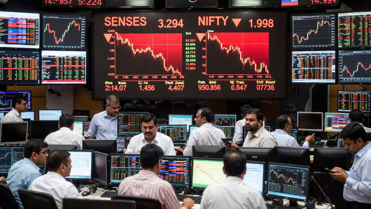 भारतीय शेयर बाजार में नए साल की शुरुआत में उतार-चढ़ाव