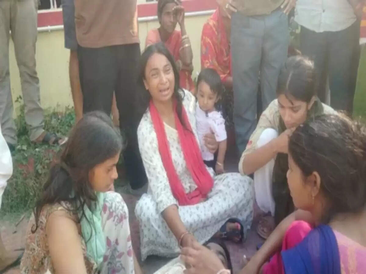 गाजीपुर में युवक का शव मिलने से मचा हड़कंप, हत्या की आशंका