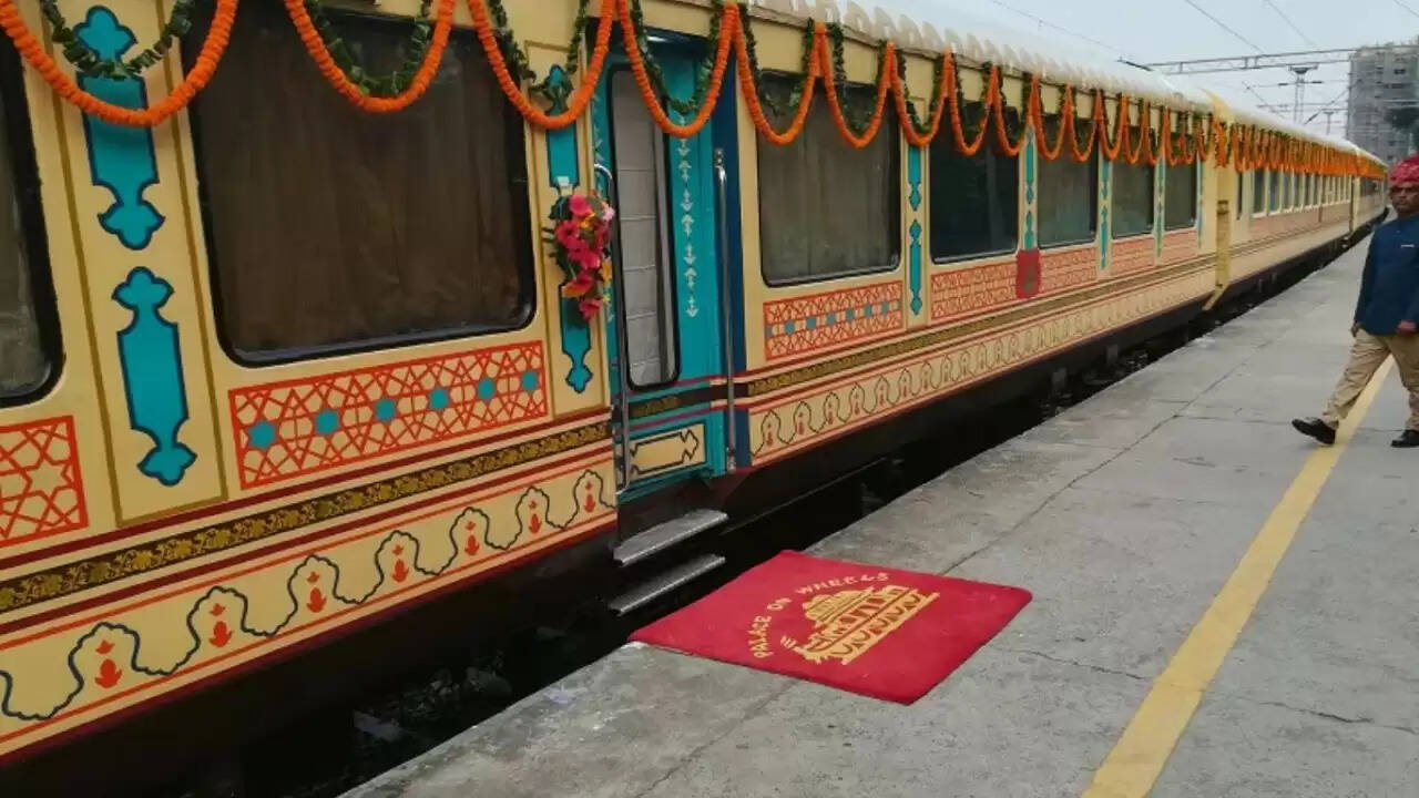 क्या आप जानते हैं भारत की सबसे महंगी ट्रेन महाराजा एक्सप्रेस के बारे में?