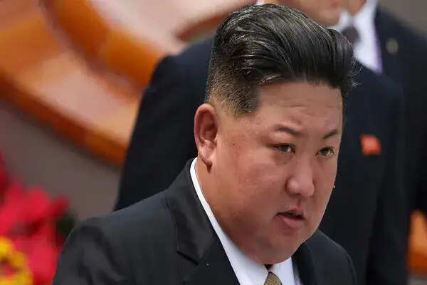 किम जोंग उन की दक्षिण कोरिया को चेतावनी: परमाणु खतरे का संकेत