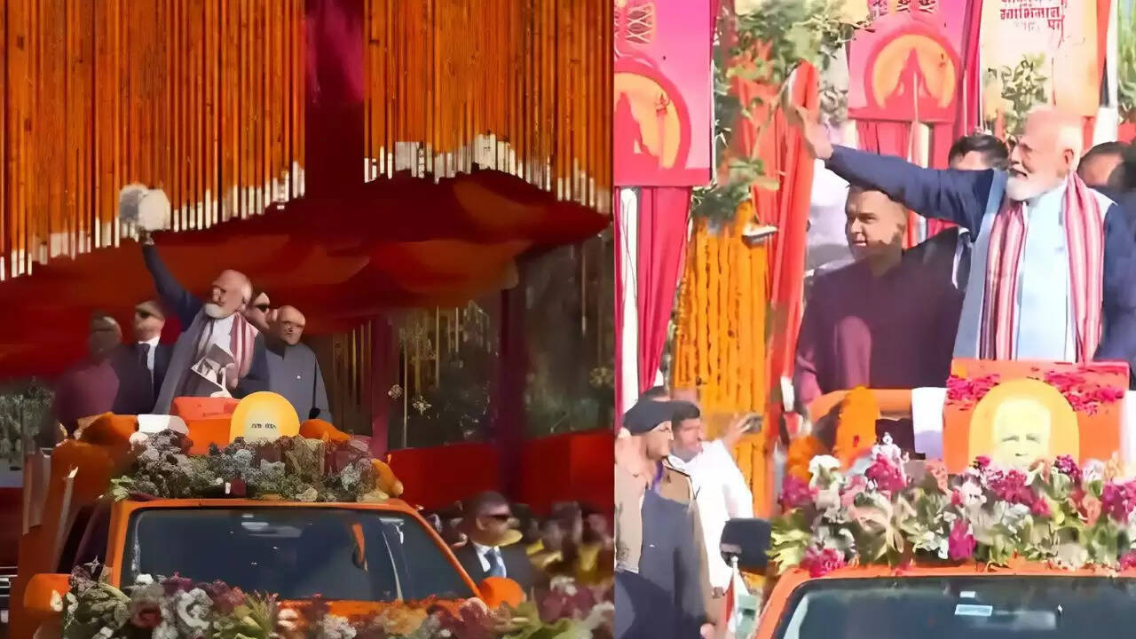 प्रधानमंत्री मोदी ने सोमनाथ में शौर्य यात्रा में लिया भाग