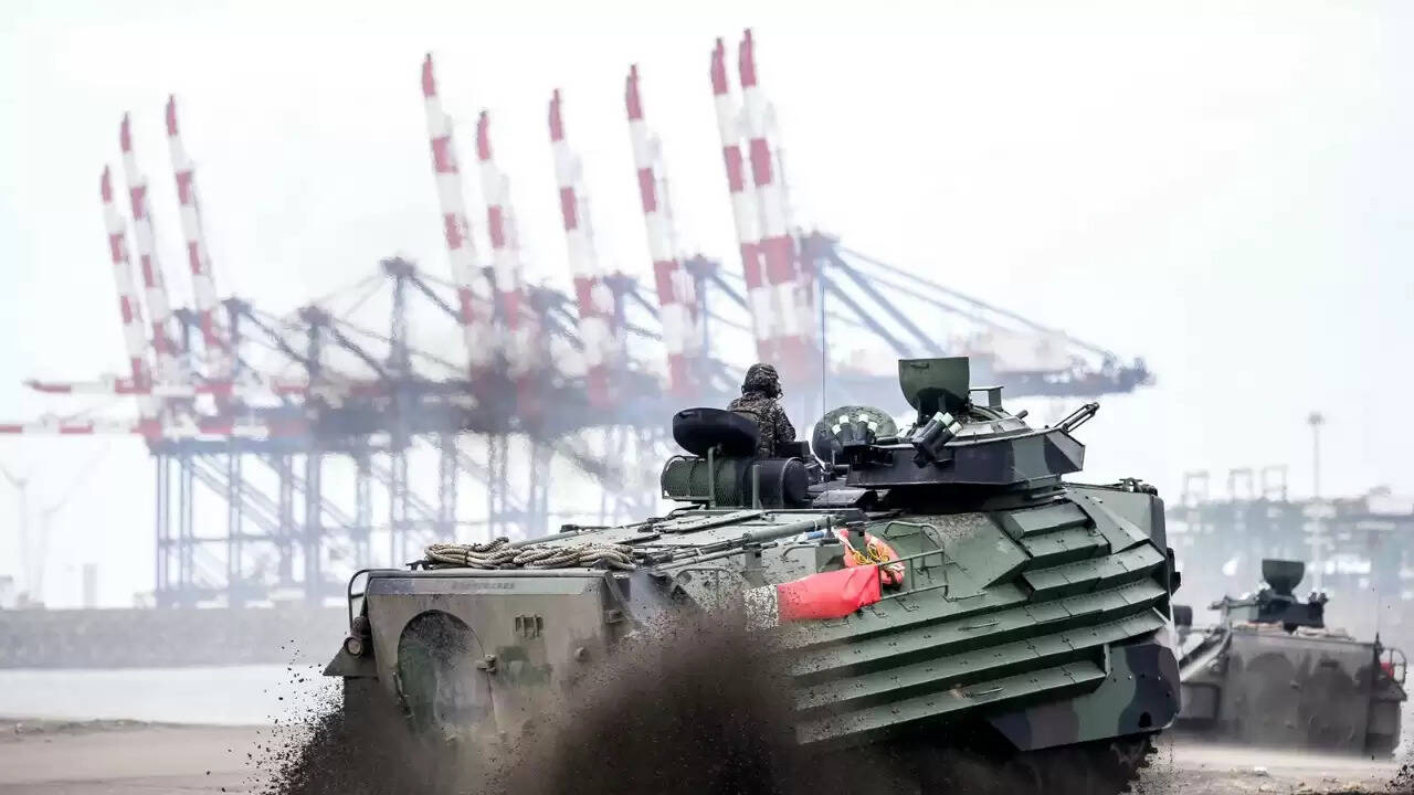 चीन की सैन्य गतिविधियों से ताइवान में बढ़ा तनाव, क्या है असली वजह?