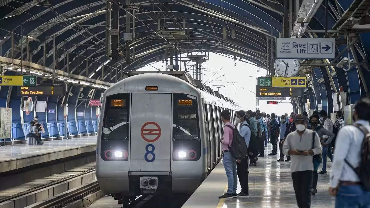 दिल्ली मेट्रो में विशेष यात्रियों के लिए सुरक्षा जांच में प्राथमिकता