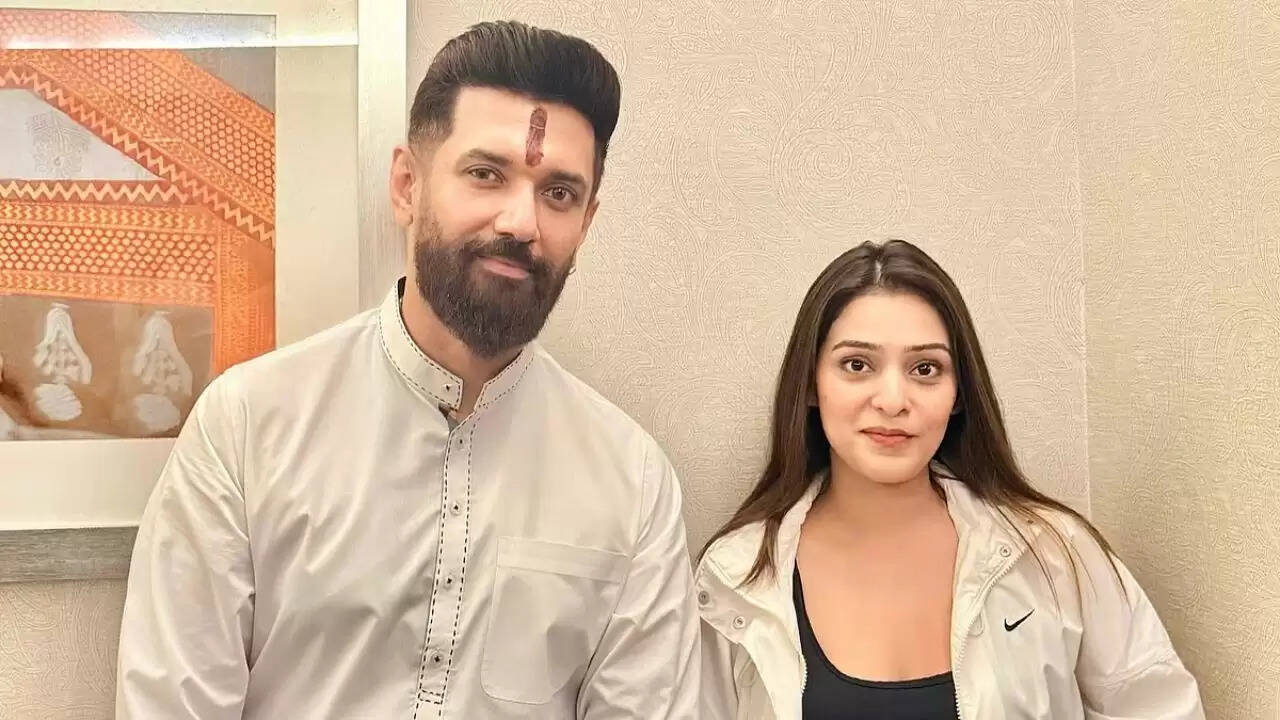 आरजे महवश की बेबाकी: चिराग पासवान के साथ तस्वीर ने मचाई हलचल