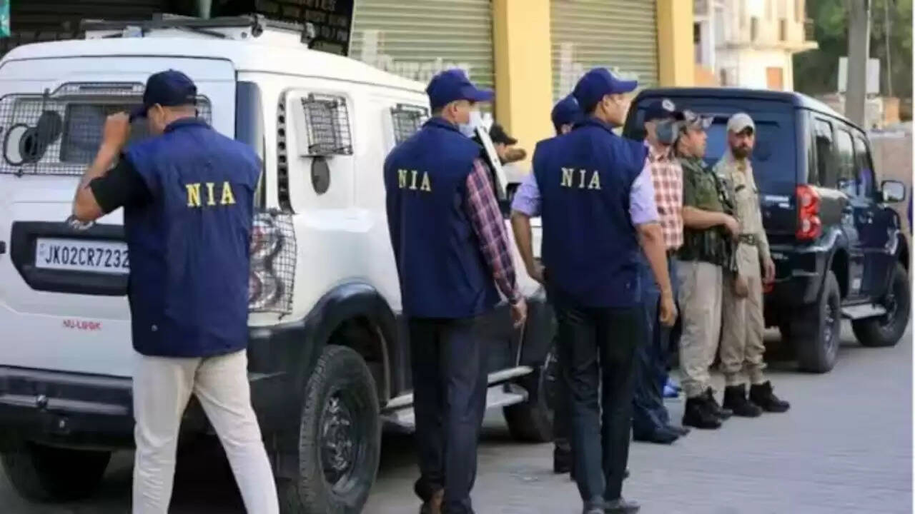 क्या हरियाणा की डॉक्टर का आतंकवादी मॉड्यूल से है संबंध? कश्मीर में हुई गिरफ्तारी से मचा हड़कंप