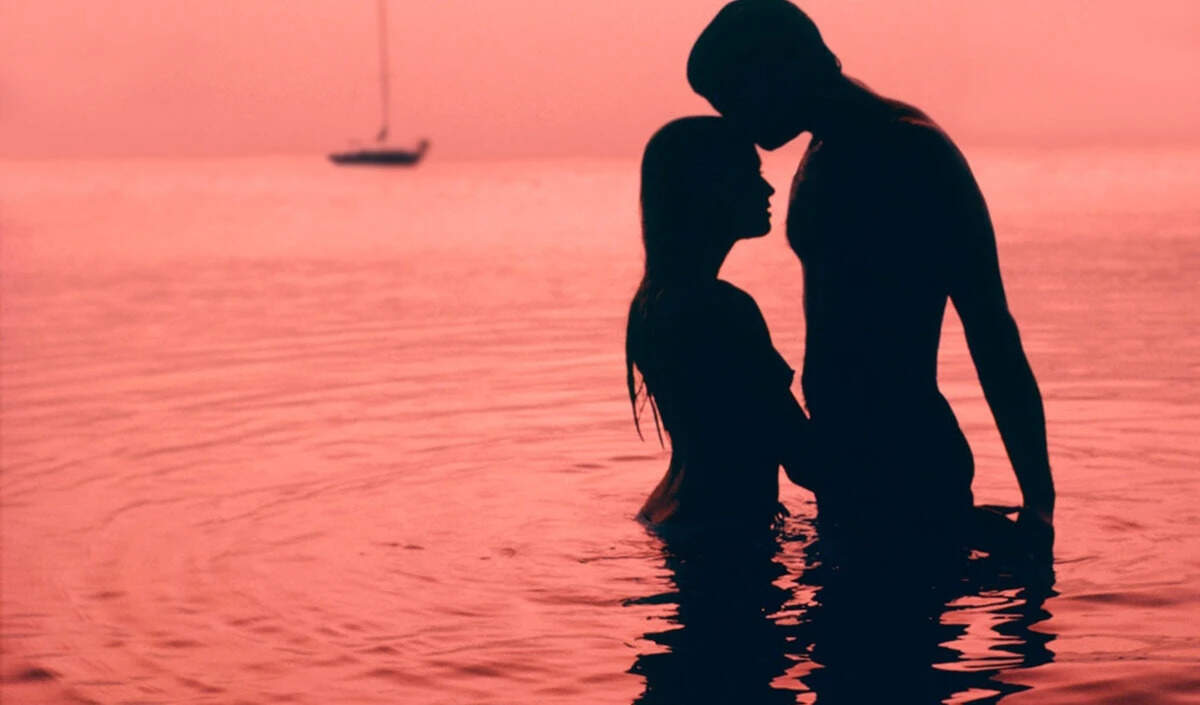 इंटिमेसी के बाद 10 मिनट में क्या करें: जानें जरूरी टिप्स