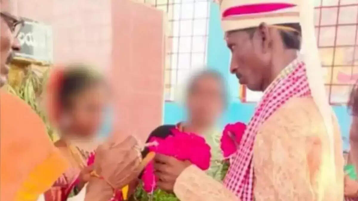तेलंगाना में 40 वर्षीय शिक्षक की 13 वर्षीय छात्रा से शादी, मामला पुलिस के पास पहुंचा