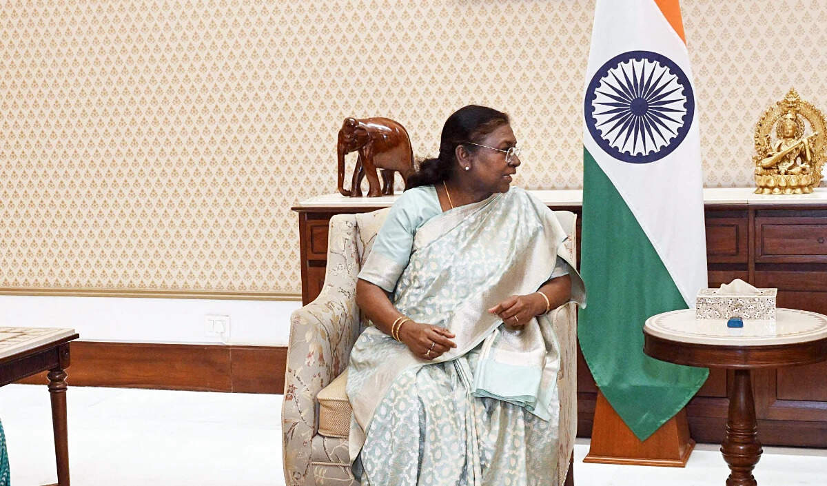 राष्ट्रपति मुर्मू की बोत्सवाना यात्रा: द्विपक्षीय संबंधों को मजबूत करने की दिशा में कदम